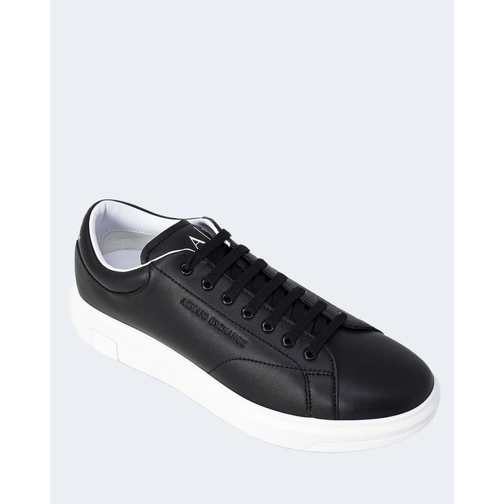 Sneaker in pelle nera
