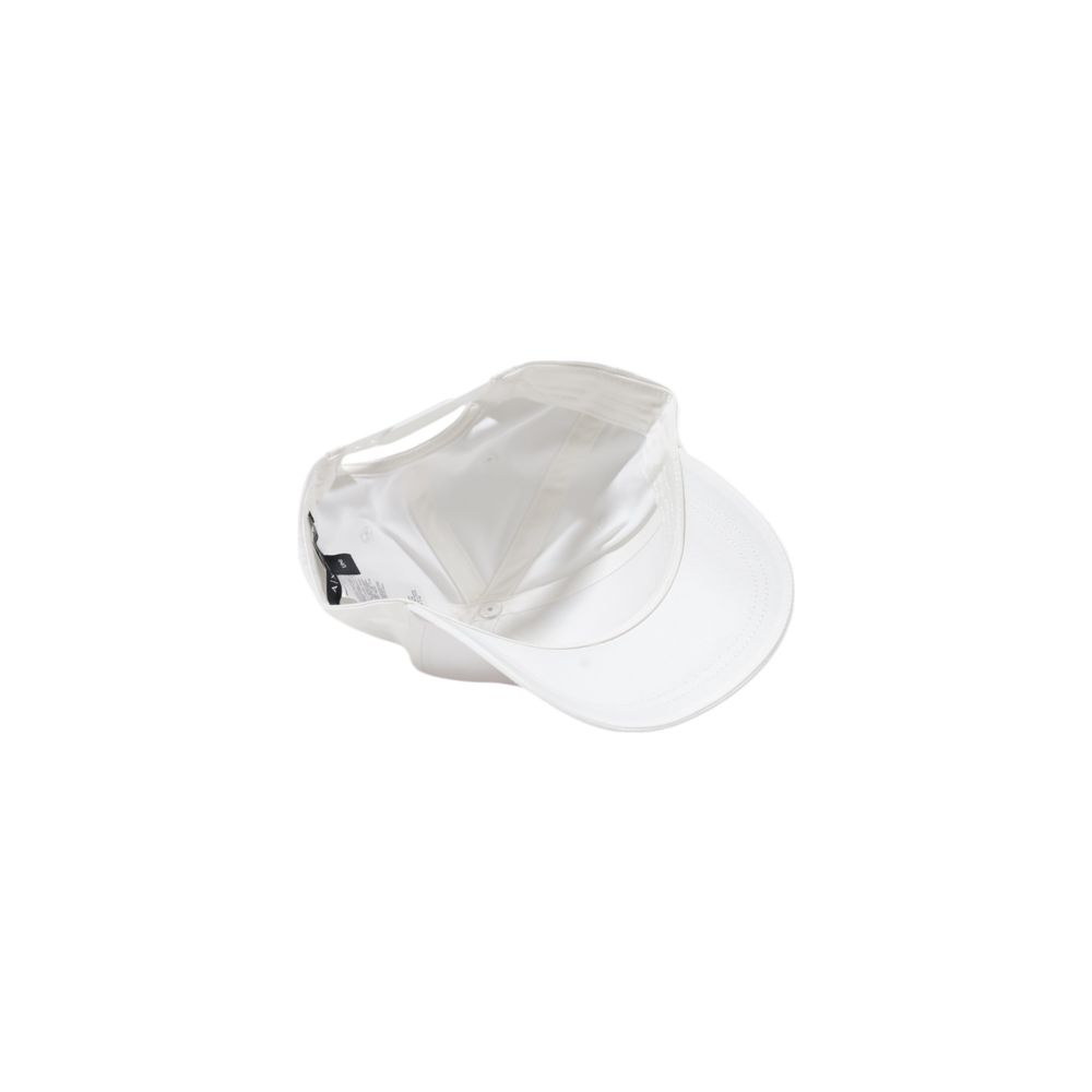 Cappello da baseball con berretti in cotone bianco
