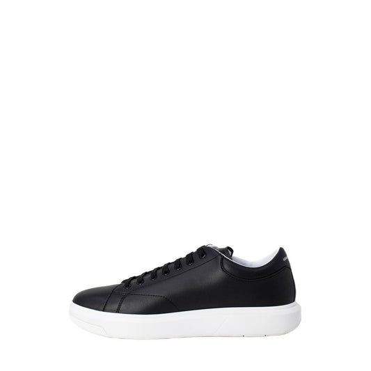 Sneaker in pelle nera
