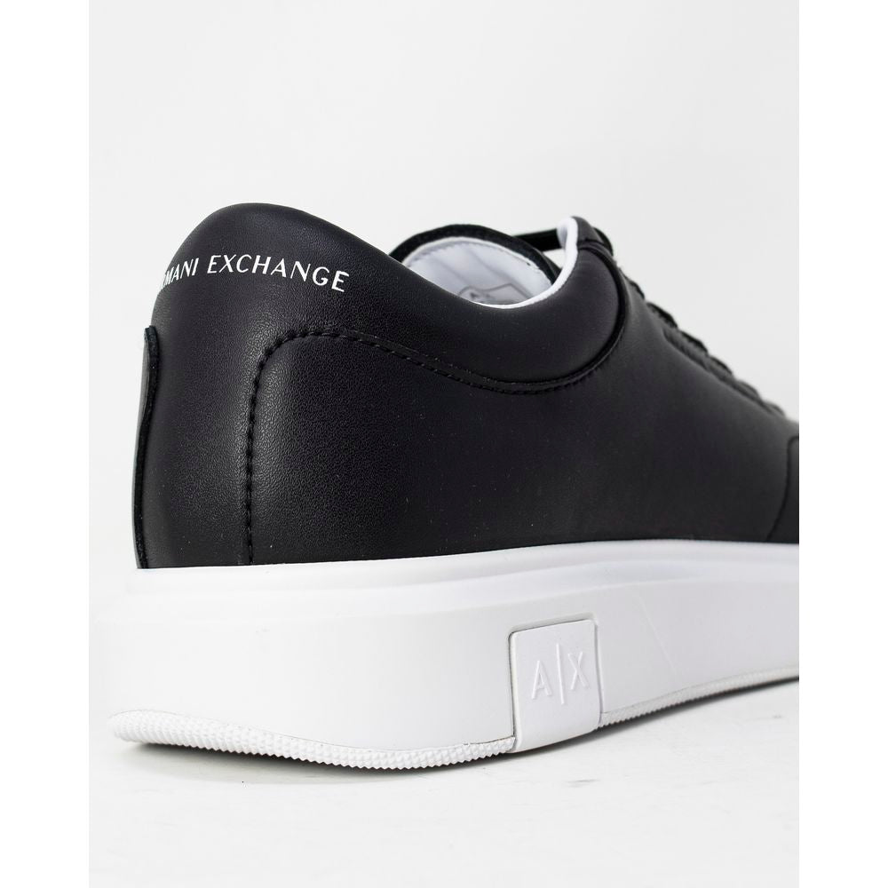 Sneaker in pelle nera